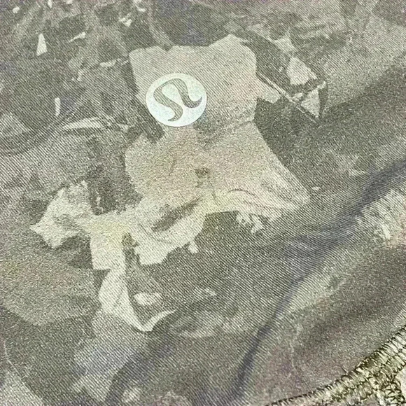 Lululemon Align Crop  21” leggings rejuvenate dark chrome multi size 4 - Picture 6 of 7